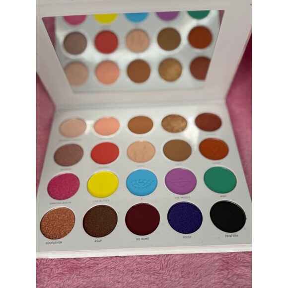 Morphe x Maddie Ziegler Eyeshadow Palette NWOT NWOB Collab Imagination Palette - Picture 4 of 5
